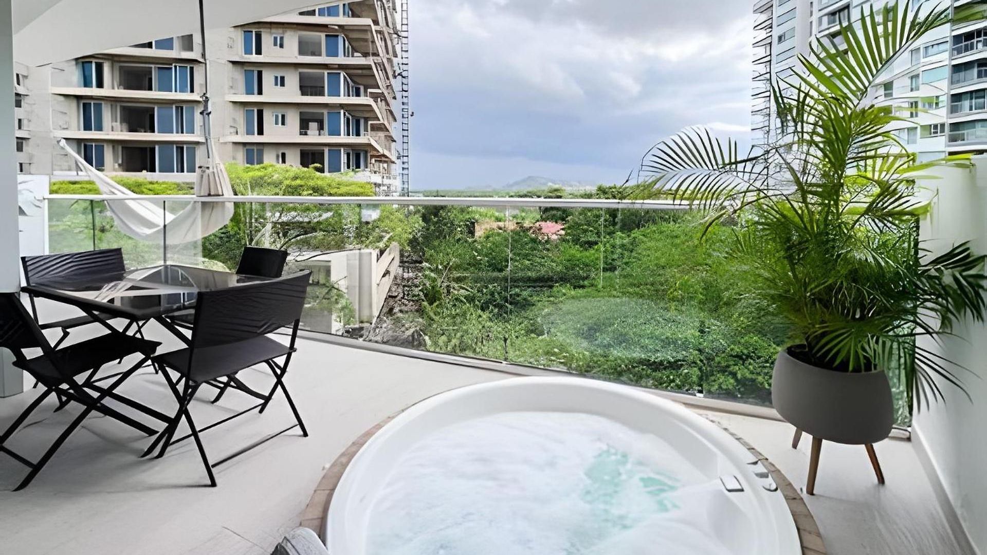 2 Con Jacuzzi Frente A Playa Morros